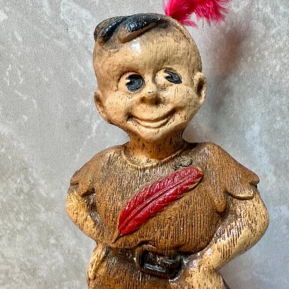 1946-49 Vintage Peter Pan with red feather Community Chest award trophy figurine - Picture 8 of 12